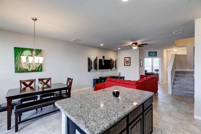 Foto del edificio - 317 N Heatherwilde Blvd