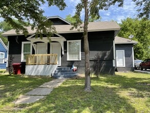 Building Photo - 112 Yates St