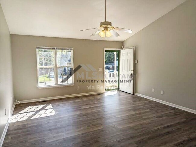 Foto del edificio - 200 Belle Ct