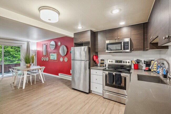 Foto del edificio - 520 Bellevue Way SE