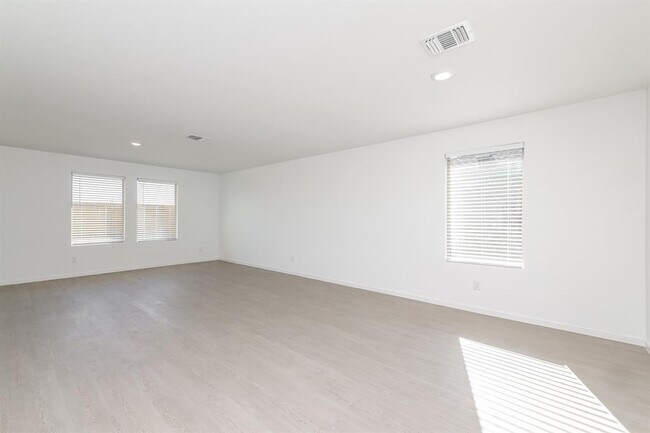 Building Photo - 12516 Huntington Rdg Wy