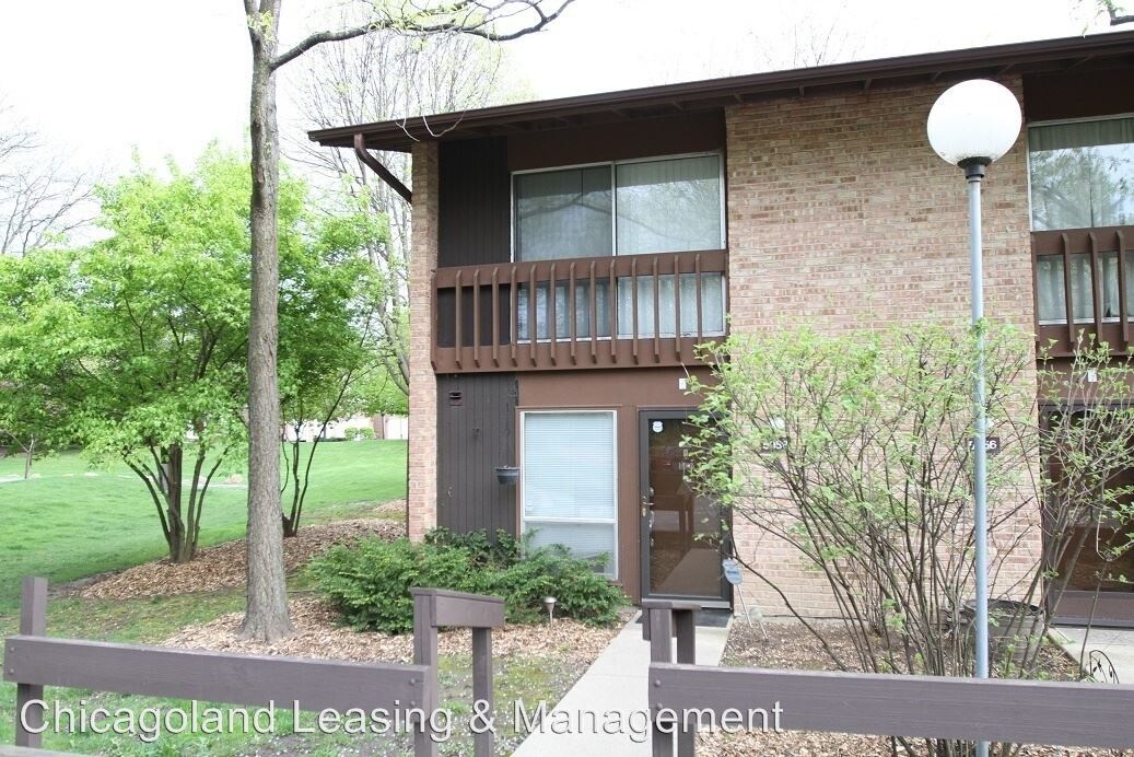 2 br, 1.5 bath House 5958 Meadow Dr House Rental in Lisle, IL
