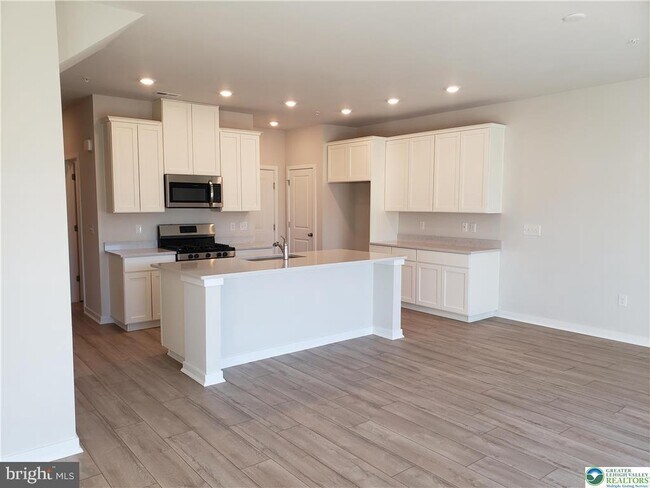 Foto del edificio - 7575 Clayton Ave