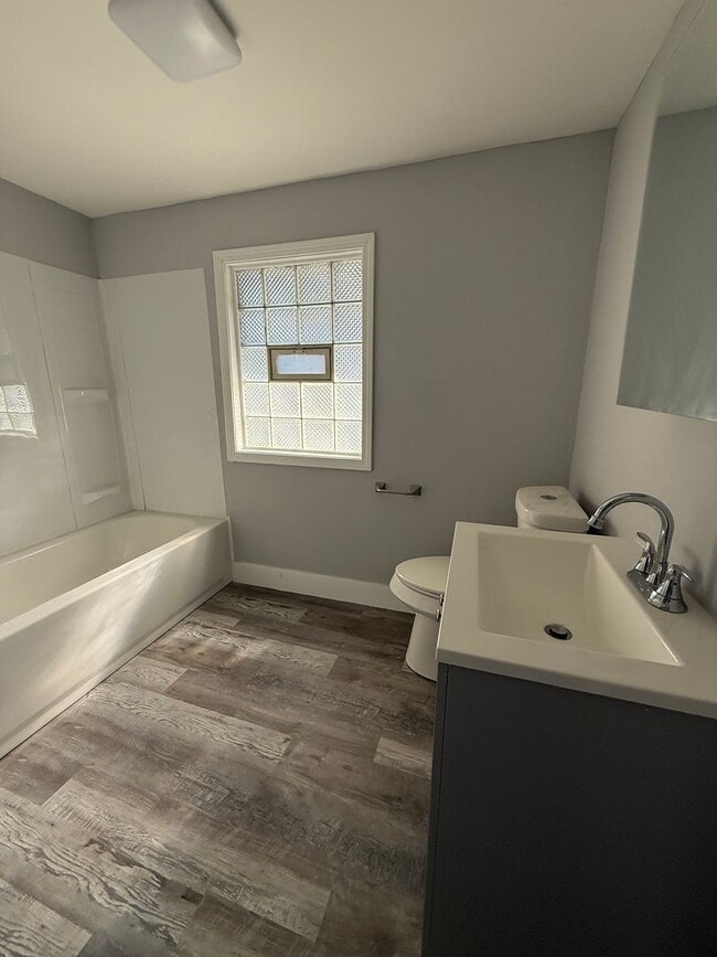 Building Photo - Garfield Heights Single