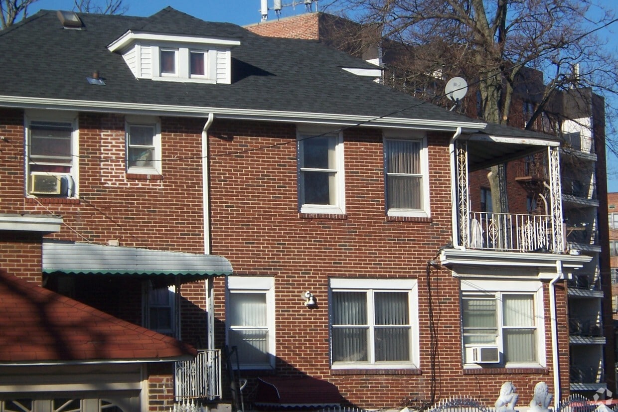 Primary Photo - 407 Beach 20Th St