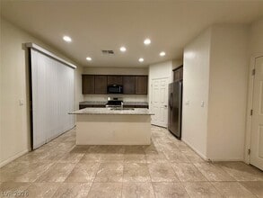 Building Photo - 5844 Middle Rock St