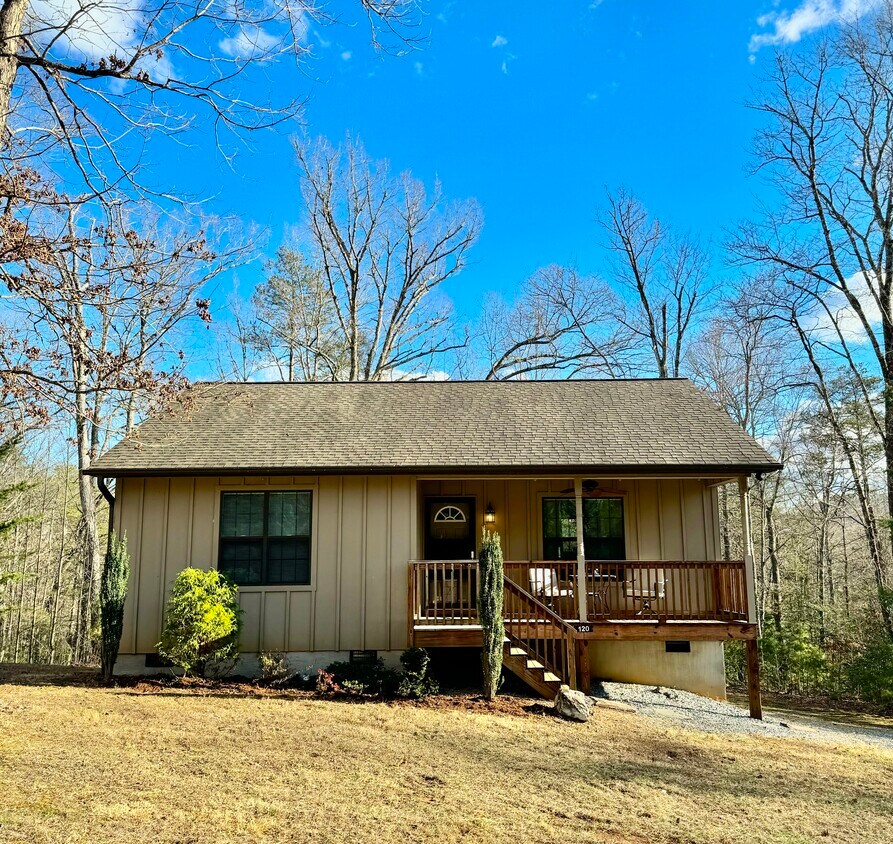 Primary Photo - 120 Barefoot Ridge Dr