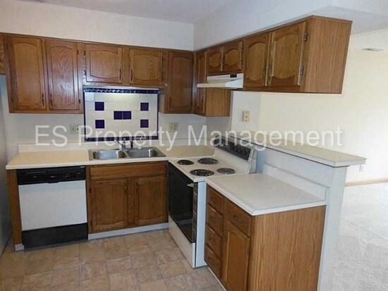 Building Photo - 5346 Bay Harbor Dr