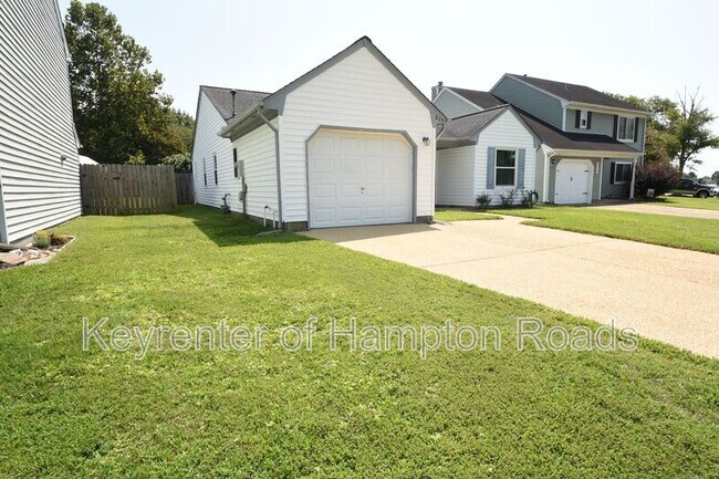 Building Photo - 825 Maitland Dr
