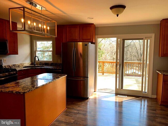 Building Photo - 23 Monhegan Ct