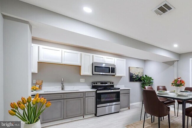 Foto del edificio - 1235 Shepherd St NW