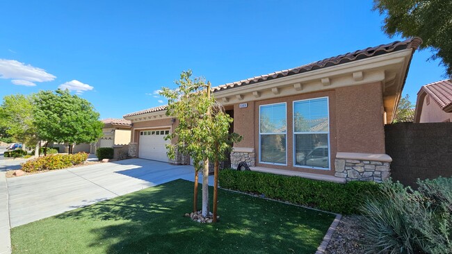 Building Photo - Gorgeous Single Story in Southern Highlands!