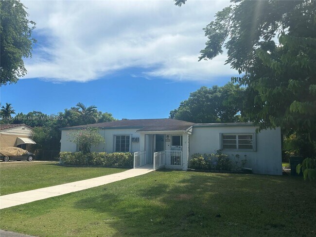 Foto del edificio - 6530 SW 45th St