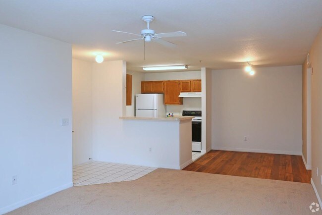 Building Photo - 1500 Hackberry Ln