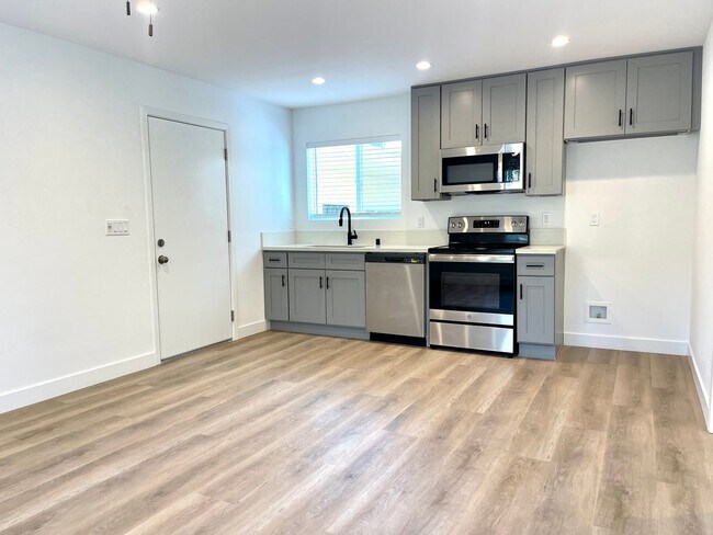 Foto del edificio - 1655 W Malvern Ave