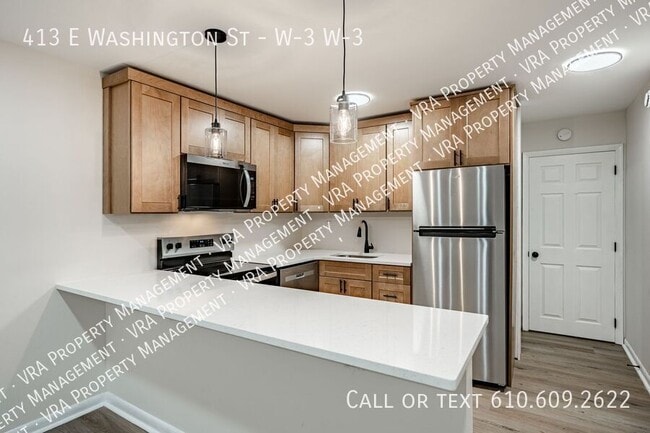 Building Photo - 413 E Washington St