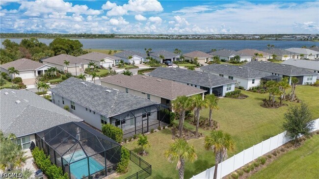 Building Photo - 42186 Edgewater Dr