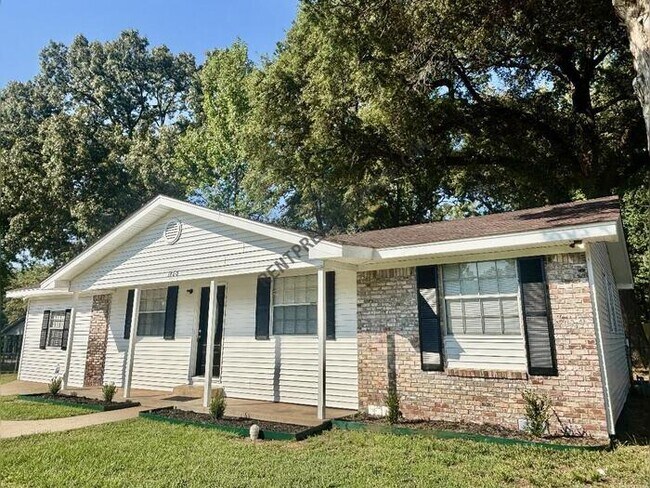 Foto del edificio - 1800 Green Acres Rd