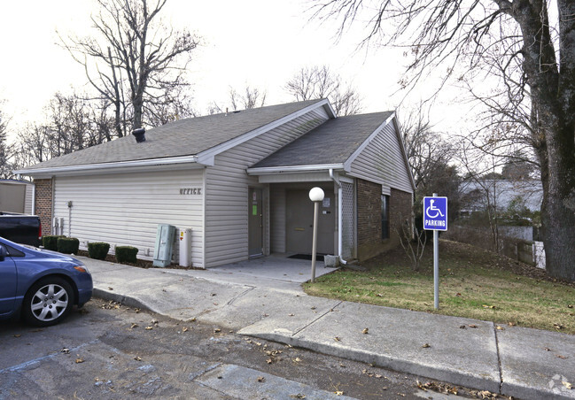 Building Photo - Hidden Acres Apartments