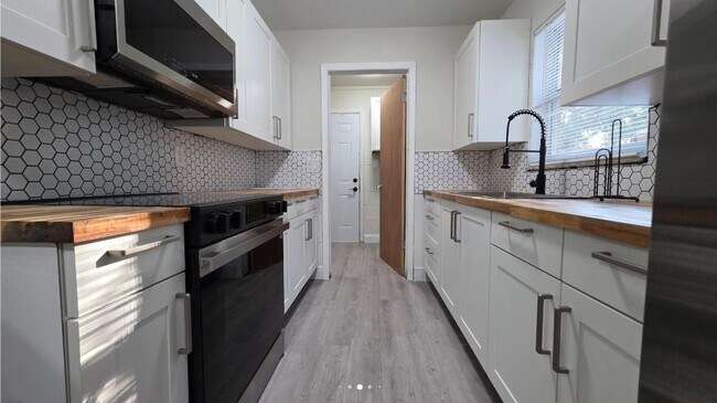 Foto del edificio - 1343 Poppy Ave