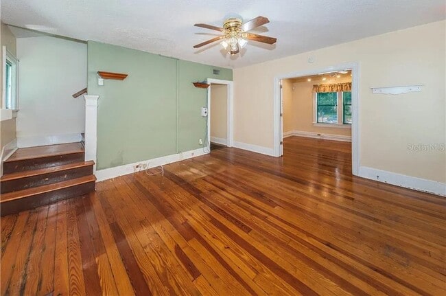 Building Photo - 638 E Tarpon Ave