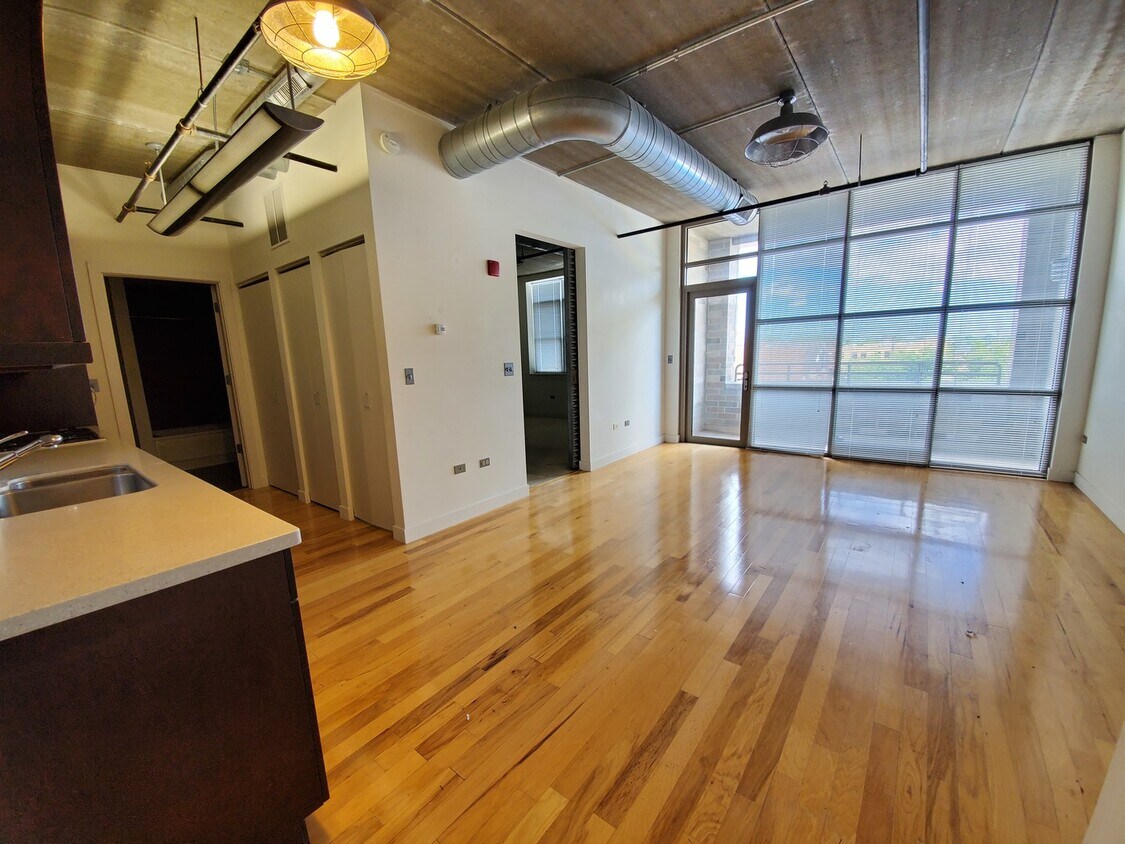 10 S Dunton Ave Unit 301, Arlington Heights, IL 60005 Condo for Rent