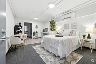 Building Photo - 1612 Apartments