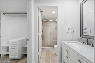 Building Photo - 1330 Derbyshire Ct