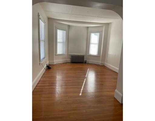 Primary Photo - 106 Sagamore Ave