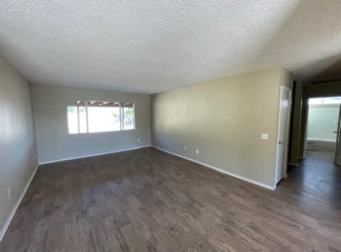 Foto del edificio - 11732-11712 12th Pl W