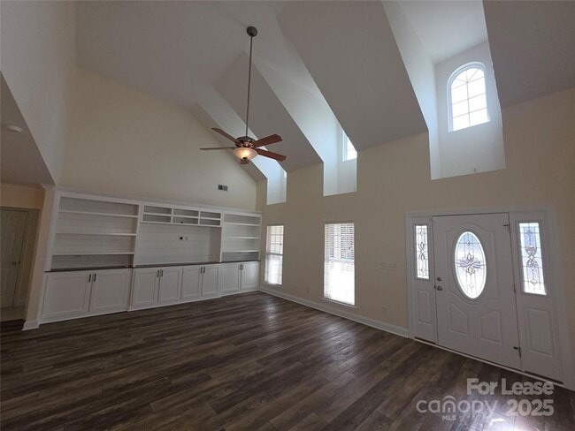 Foto del edificio - 1682 Lane Rd