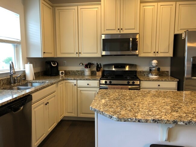 Foto del edificio - 8054 Elton St