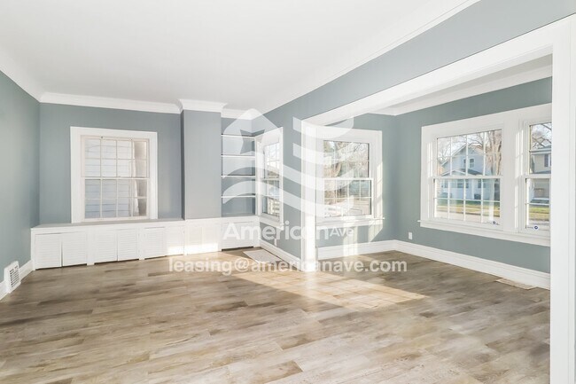 Foto del edificio - 711 Haney Ave