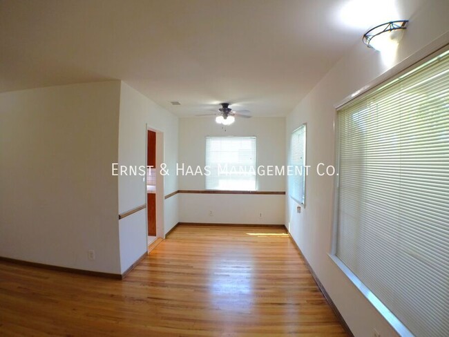 Foto del edificio - Wonderful 3 Bedroom with Complete Solar Sy...