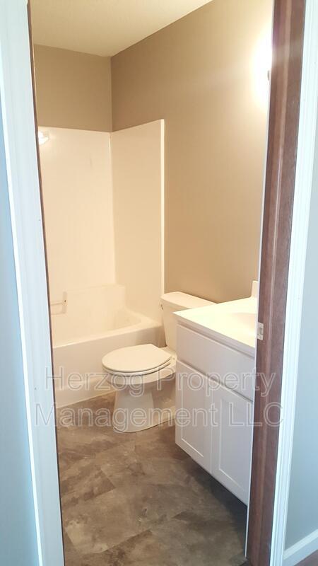 Foto del edificio - 301 7th Ave NW