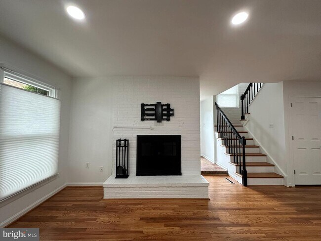 Foto del edificio - 902 N Bancroft Pkwy