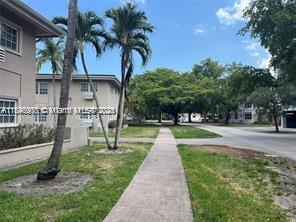 Building Photo - 6511 Santona St