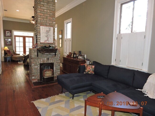 Foto del edificio - Renovated 2BR/1BA cottage in Historic Beauregard Town
