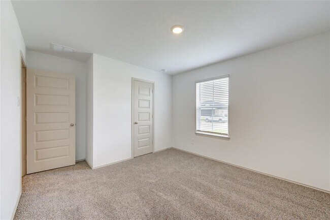 Building Photo - 7126 Dawn View Ln