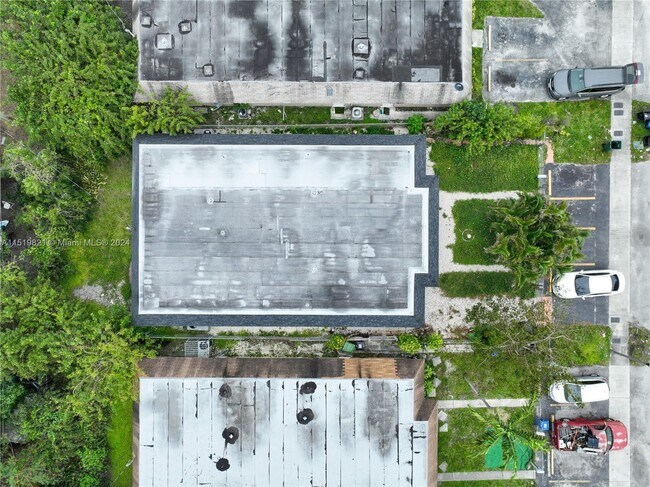 Foto del edificio - 1539 NW 8th Ave