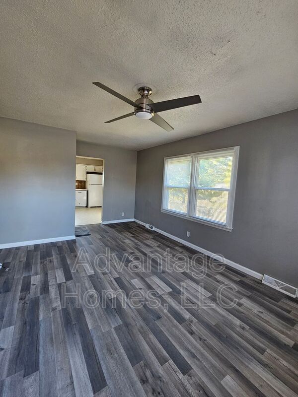 Foto del edificio - 223 N Clinton St