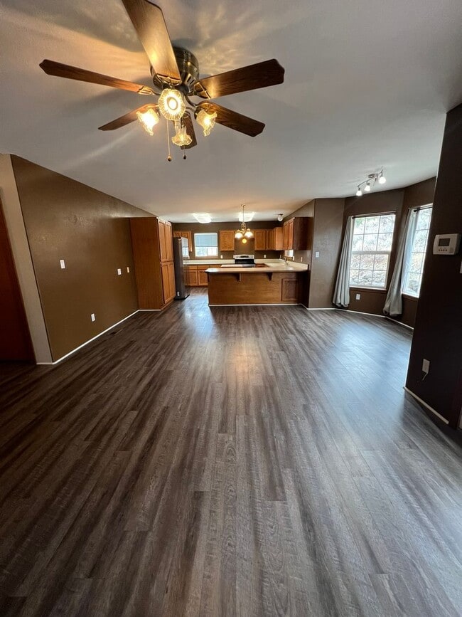 Foto del edificio - Newly Painted 3 Bedroom, 2 Bathroom Home