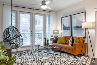 2BR, 2BA - 1085SF - Living Room - Broadway Chapter