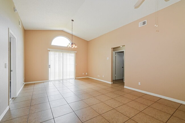 Foto del edificio - 3100 Orchard Pl