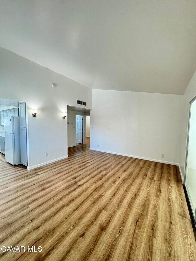 Building Photo - 21325 Bancroft Ct