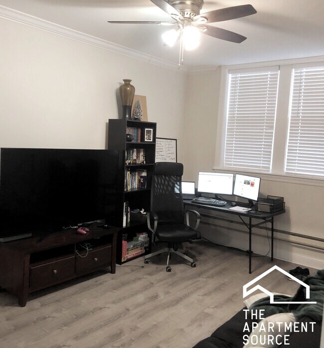 Photo - 2129 N Dayton St Apartment