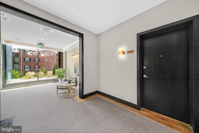 Foto del edificio - 427 E Lancaster Ave