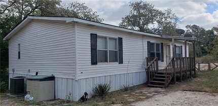 Building Photo - 732 Hidden Oaks Dr