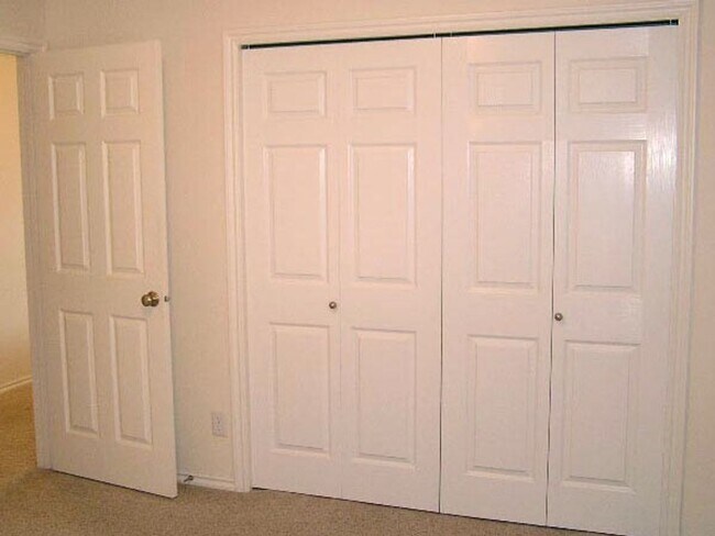 Foto del edificio - Walnut Grove 2 Bedroom, 2 Bath Condominium