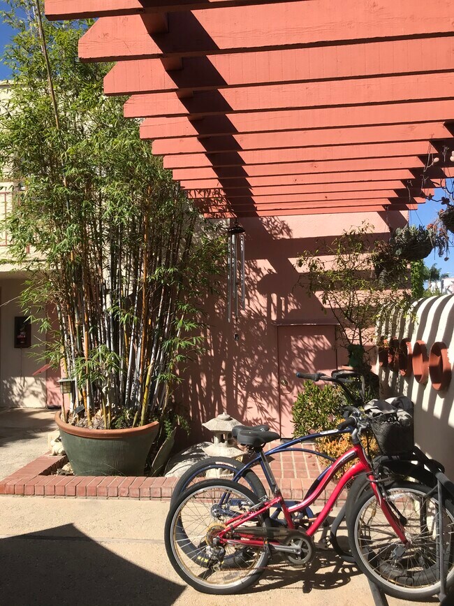 Foto del edificio - 907 California Ave